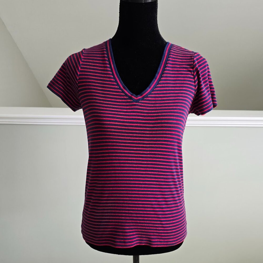 Vineyard Vines V-Neck Pima Cotton Short Sleeves Red & Blue Stripes Sz Small